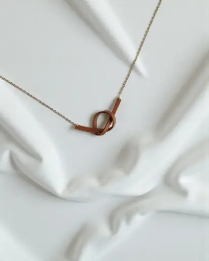 pendentif noeud JUPR104